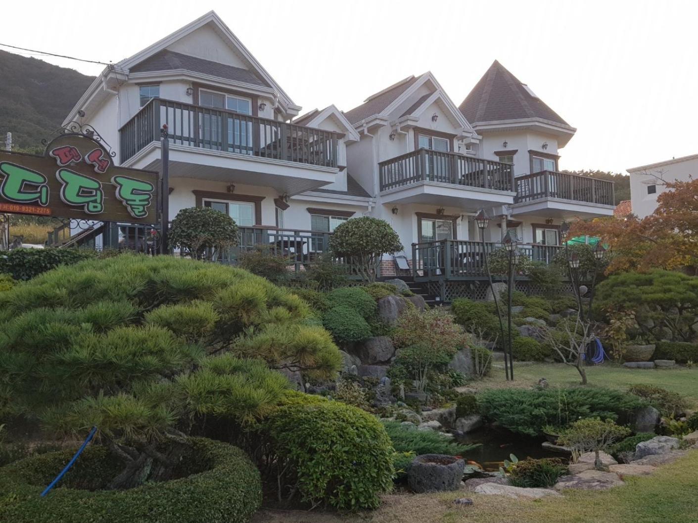 Didimdol Pension Geoje Buitenkant foto